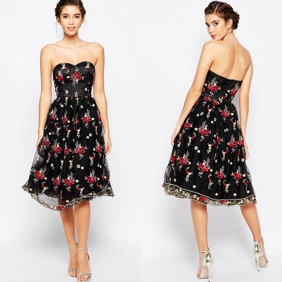 Chi Chi London Dresses & Skirts - NWT Chi Chi London Strapless Dress 6 Floral Midi